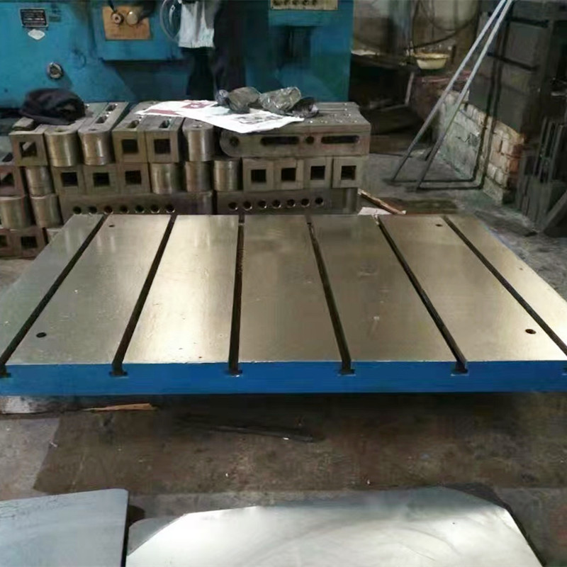Citiți mai multe despre tabelul de fabricație din oțel